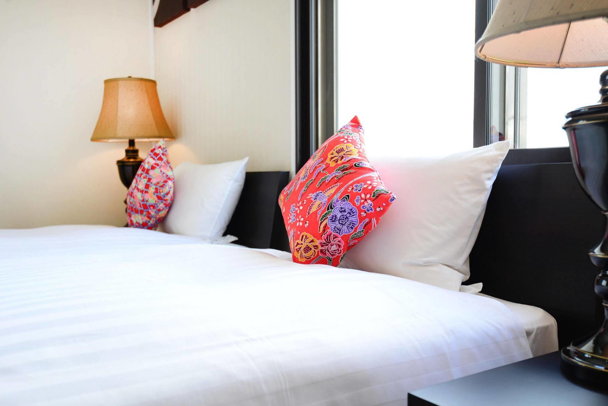 Centurion Hotel Resort Okinawa Nago City Bagian luar foto