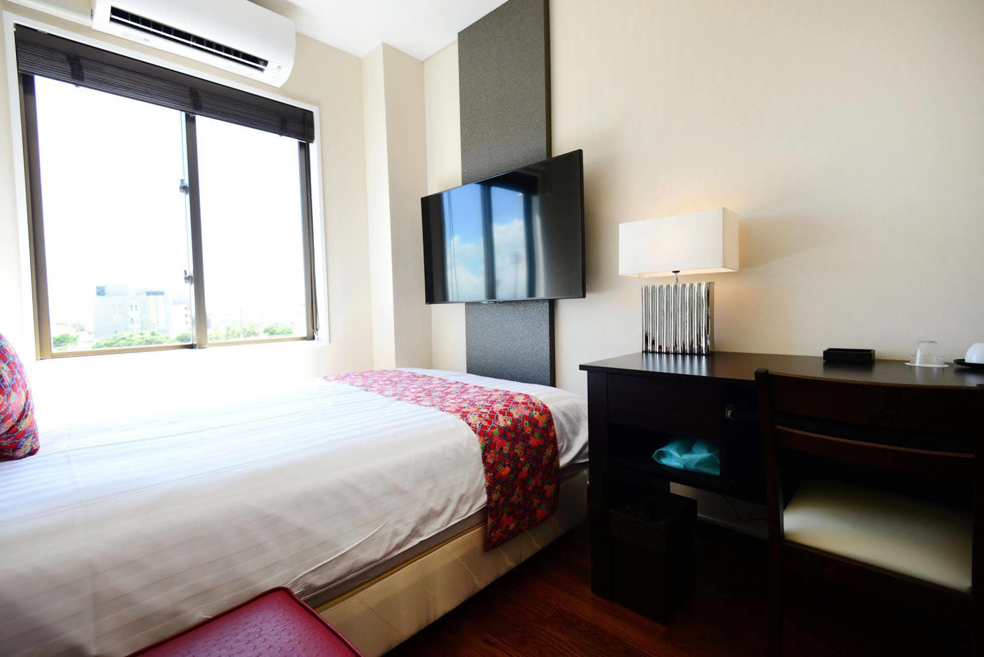 Centurion Hotel Resort Okinawa Nago City Bagian luar foto